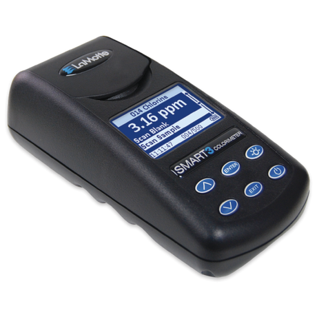 Portable colorimeter displaying chlorine measurement of 3.16 ppm.